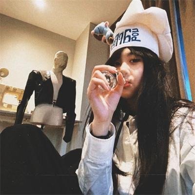 持续狩猎史莱姆三百年，不知不觉就练到LV MAX